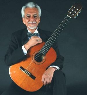 Recital del guitarrista mexicà Juan Gaspar introduït pel gironí Josep Manzano