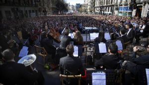 Miles de persones inundan el dentro de Madrid bajo el lema 
