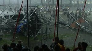 Una tempesta causa cinc morts i quaranta ferits al festival Pukkelpop, a Bèlgica
