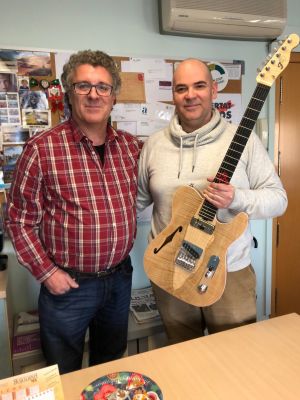 MUSICAT ha firmado un convenio con JR Guitars, que ofrece un 15% de descuento a los socios en todos sus servicios